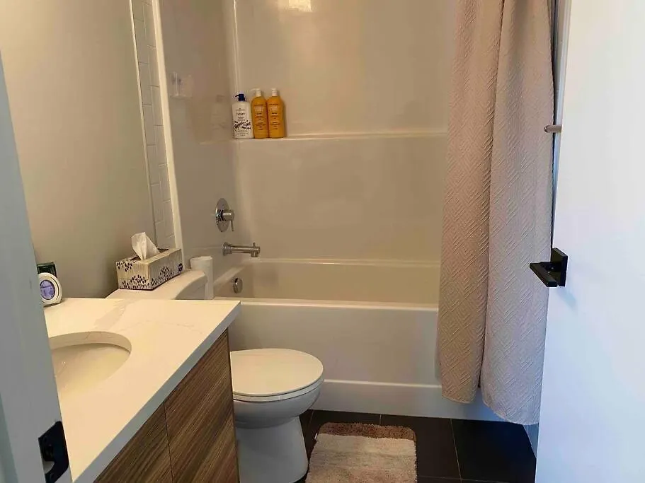 Appartement Comfy 2Br Condo In Seton, Southeast Calgary